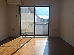 ドム・アコード協栄 403 4階ワンルームのリビング/ダイニング