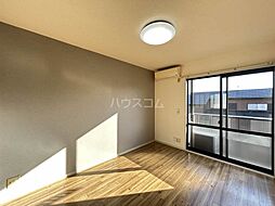 ＥＭＰＯＲＩＵＭ 202 2階2DKのリビング/ダイニング