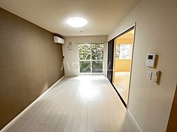 ロイヤルパレスＳ 01030 1階1LDKのリビング/ダイニング