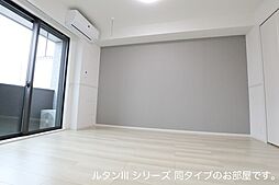 エルメシア 102 1階1LDKのリビング/ダイニング