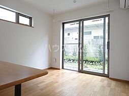 パラディ成城 103 1階1LDKのリビング/ダイニング