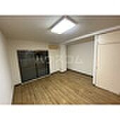 ランドフォレスト川崎浜町 102 1階ワンルームのリビング/ダイニング