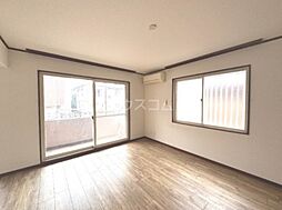 T’s garden中野新井薬師前 201 2階4LDKのリビング/ダイニング