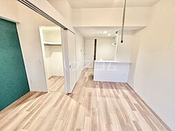 Osaka Metro御堂筋線 新大阪駅 徒歩10分の賃貸マンション 5階1LDKのリビング/ダイニング