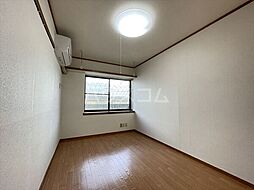 グリーンガーデンＩＹＯ 111 1階1Kのリビング/ダイニング