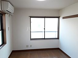 シャンブル春江V 203 2階1Kのリビング/ダイニング