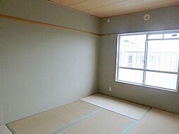 JR東海道本線 六合駅 バス25分 道悦3丁目下車 10kmの賃貸アパート 2階2DKのリビング/ダイニング