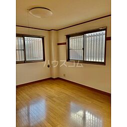 イーストサン 101 1階ワンルームのリビング/ダイニング