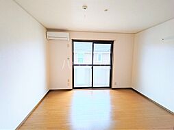 ジュネス国立 202 2階1Kのリビング/ダイニング