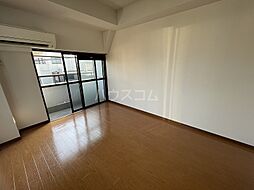 セクション7 402 4階1Kのリビング/ダイニング