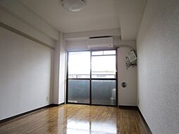 ジュネス・ハイム 305 3階1Kのリビング/ダイニング