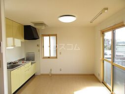 ラ・ファミーユ 201 2階2DKのリビング/ダイニング