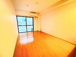 セントヒルガーデン 102 1階ワンルームのリビング/ダイニング