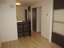 JR東海道本線 豊橋駅 バス24分 西小鷹野下車 徒歩4分の賃貸アパート 2階2LDKのリビング/ダイニング