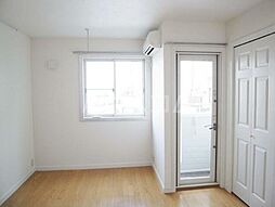 メゾン・プルミエ136 102 1階ワンルームのリビング/ダイニング