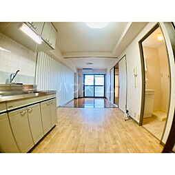 名古屋市営東山線 本山駅 徒歩3分の賃貸マンション 4階2LDKのリビング/ダイニング