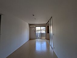 クレール市川 101 1階1LDKのリビング/ダイニング