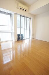 グランヴァンメトロI 204 2階1Kのリビング/ダイニング