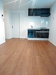 名古屋市営鶴舞線 庄内緑地公園駅 徒歩11分の賃貸アパート 3階1DKのリビング/ダイニング