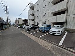 7 / 11