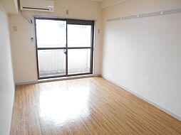 クリスタルマンション 302