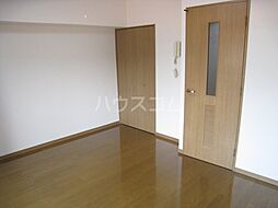 グランデュール・ヴィラ 307 3階1Kのリビング/ダイニング