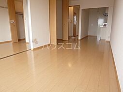 プリムローズ 105 1階1LDKのリビング/ダイニング