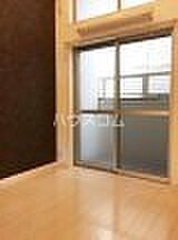 シェリール本陣 102 1階ワンルームのリビング/ダイニング