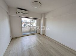 名古屋市営名港線 日比野駅 徒歩3分の賃貸マンション 5階1Kのリビング/ダイニング