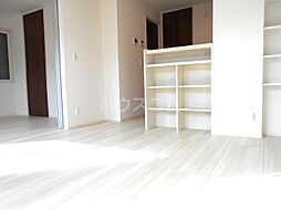 東武伊勢崎線 草加駅 徒歩22分の賃貸アパート 2階2LDKのリビング/ダイニング