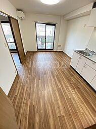 グランドプラム岡本 1階2LDKのリビング/ダイニング