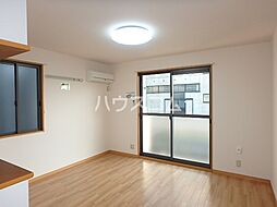 JR関西本線 春田駅 3.2kmの賃貸アパート 2階2LDKのリビング/ダイニング