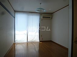 ホーリン原 107 1階ワンルームのリビング/ダイニング