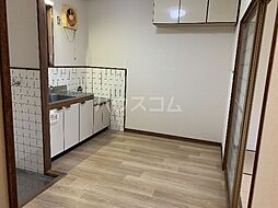 ペアレント寿 204 2階1DKのリビング/ダイニング