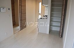 ファミユＤ 205 2階1LDKのリビング/ダイニング