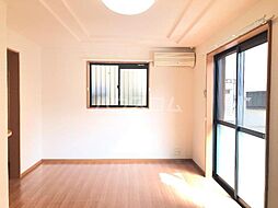 メゾン・アヴォセット 101 1階1Kのリビング/ダイニング