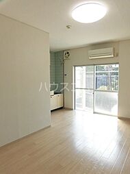 パンプキンハウス 102 1階ワンルームのリビング/ダイニング