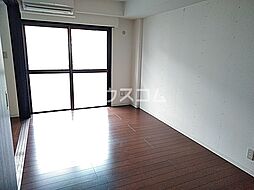 新山下三番館 302 3階1LDKのリビング/ダイニング