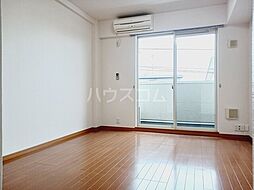 メゾン・アルピナ 203 2階ワンルームのリビング/ダイニング