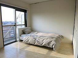 ウィンベルデュエット大宮第13 4階ワンルームのリビング/ダイニング