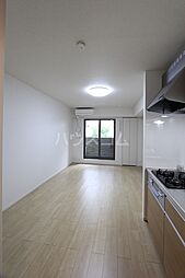 プチメゾン松和花壇 203 2階1LDKのリビング/ダイニング
