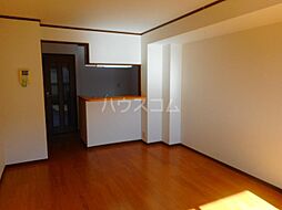 ヴィラ・イレブンス 2階ワンルームのリビング/ダイニング