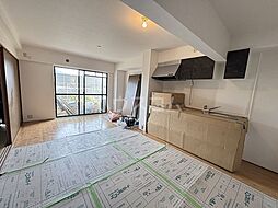 アズール中川 305 3階2LDKのリビング/ダイニング