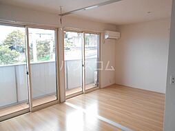 小田急小田原線 鶴川駅 徒歩11分の賃貸アパート 1階1LDKのリビング/ダイニング