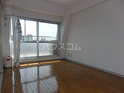 エステートマリン 4階2DKのリビング/ダイニング