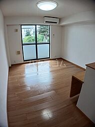 プレッソ・ベル 105 1階ワンルームのリビング/ダイニング