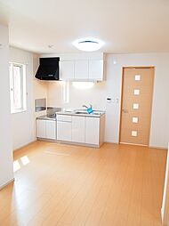 名鉄河和線 成岩駅 徒歩3分の賃貸アパート 1階1LDKのリビング/ダイニング