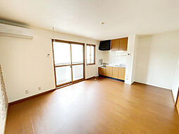 トラヴィアータ 102 1階1LDKのリビング/ダイニング