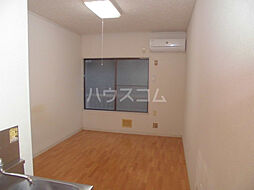 美しの森ハウスＢ B211 2階ワンルームのリビング/ダイニング