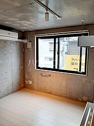 東急田園都市線 三軒茶屋駅 徒歩13分の賃貸マンション 5階ワンルームのリビング/ダイニング